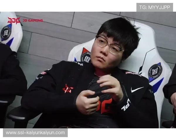 德泽尔比继续整活，马赛各战线31场比赛排出31套不同首发